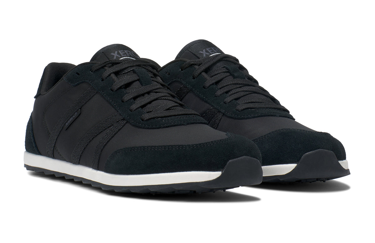 Xero Shoes Wynn Black – minimalistisk barfotasko i svart med retrodesign, bred tåbox och noll drop för naturlig rörelse och komfort